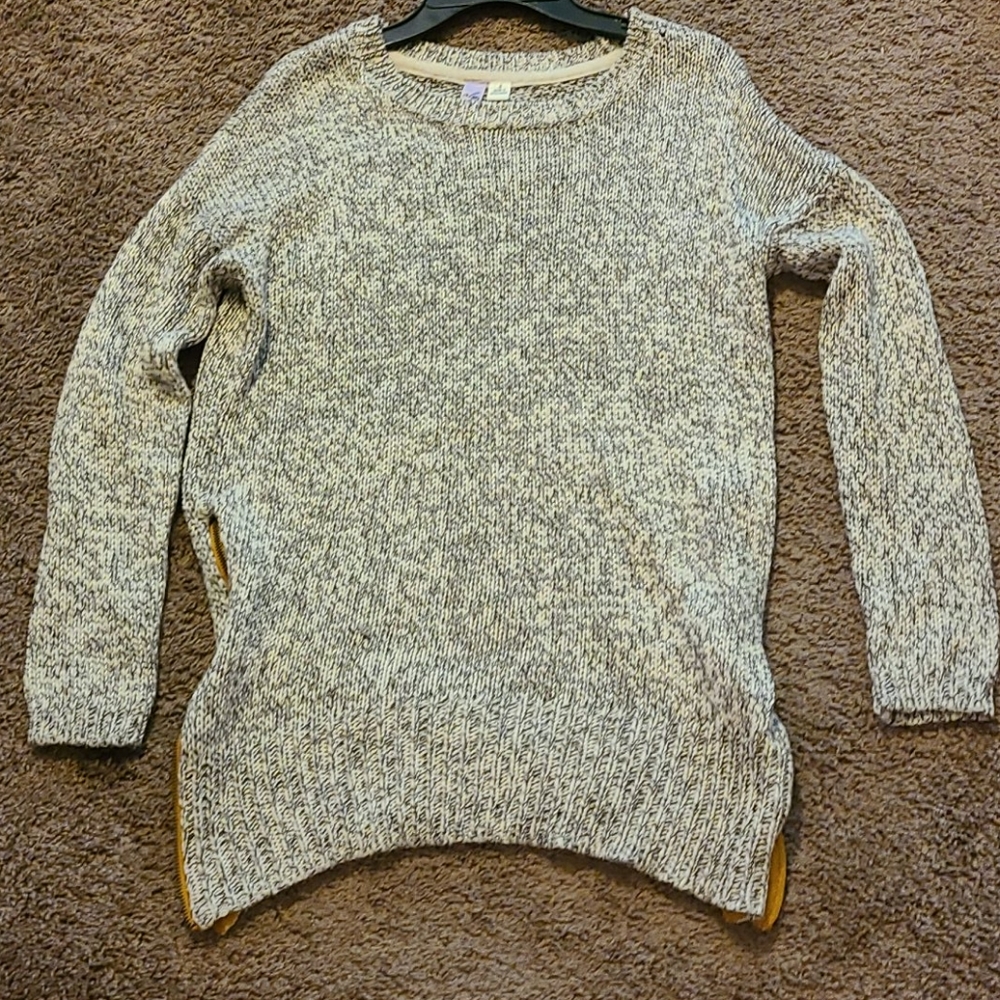Unique knit sweater with side zippers